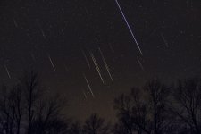 Meteors-2023-12-14-Combine1bS.jpg