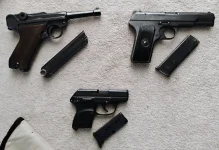pistols.webp pistols.webp