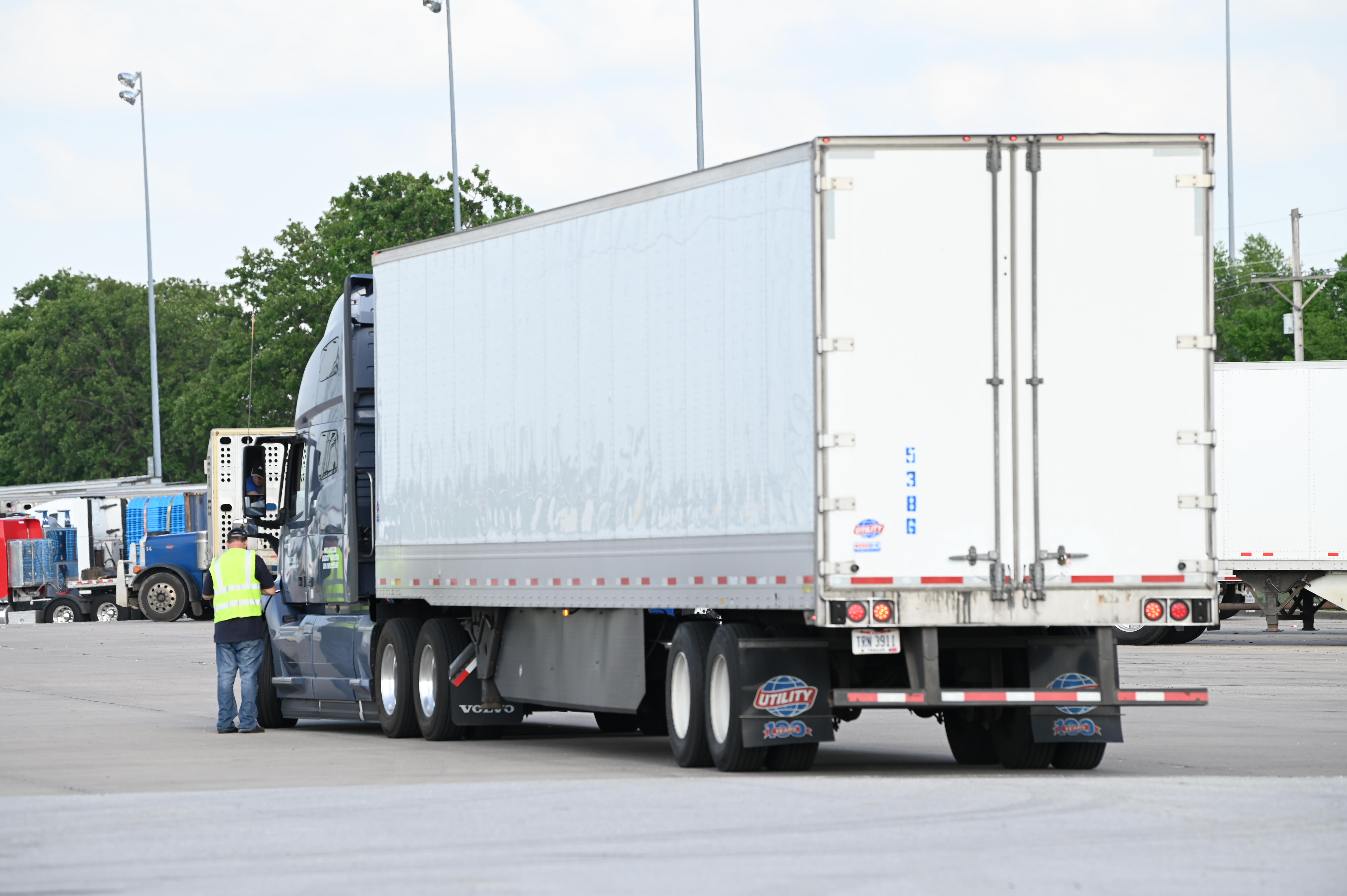 www.freightwaves.com