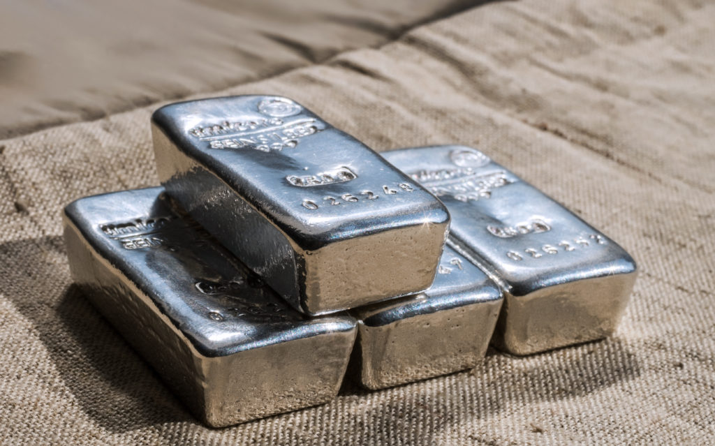 www.mining.com
