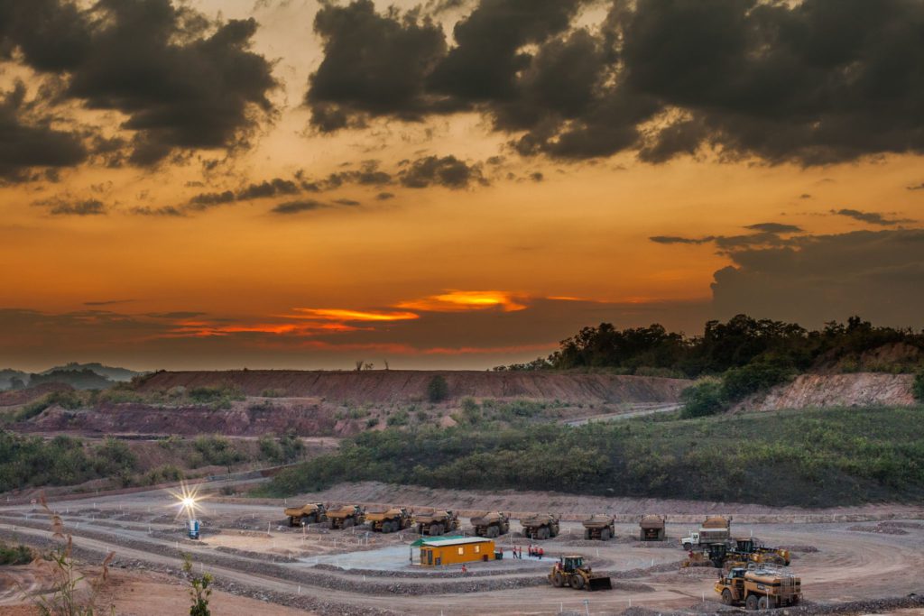 www.mining.com
