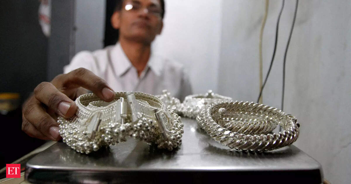 economictimes.indiatimes.com